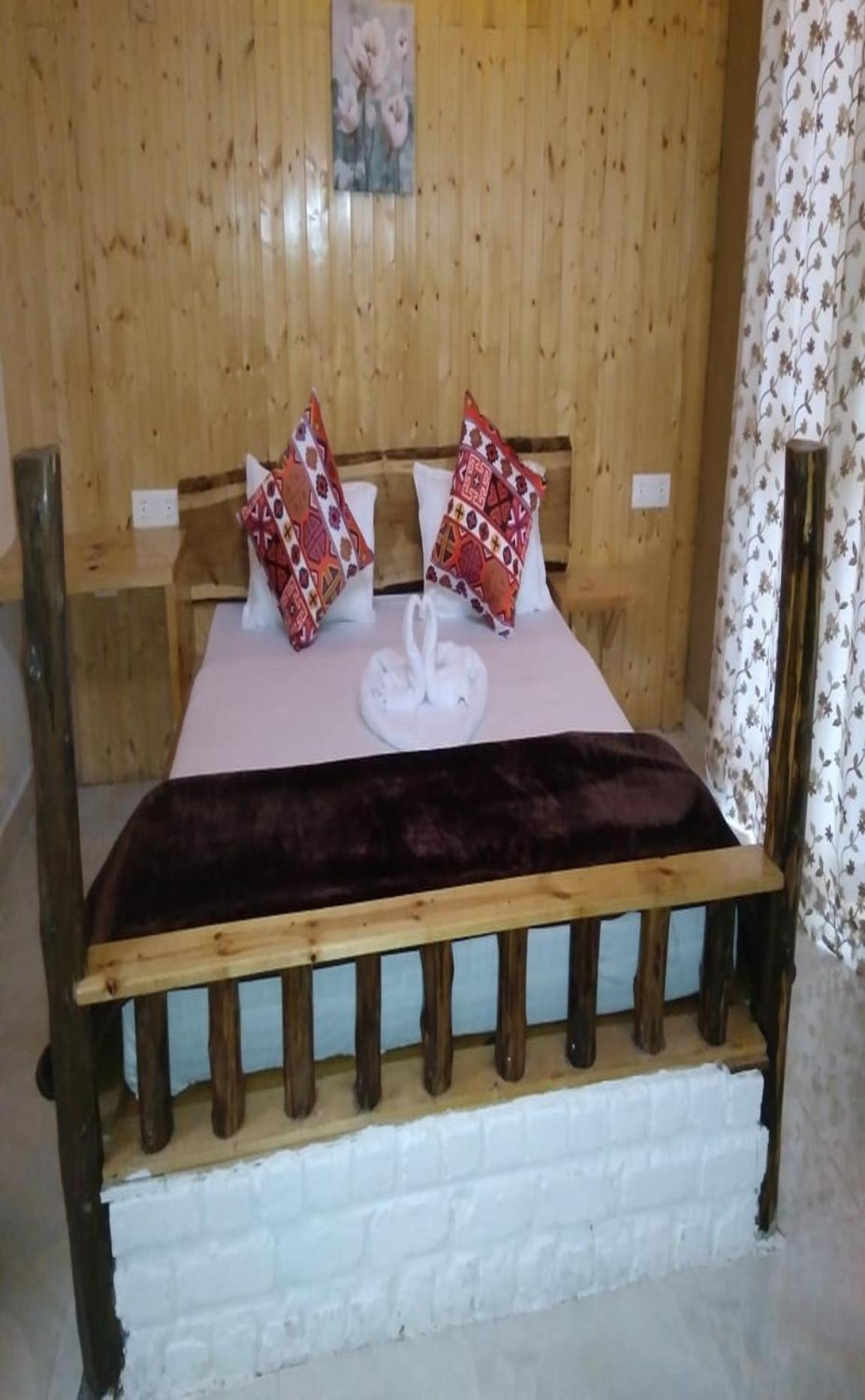 Offbeat Abodes - Tirthan Valley Banjār Екстериор снимка