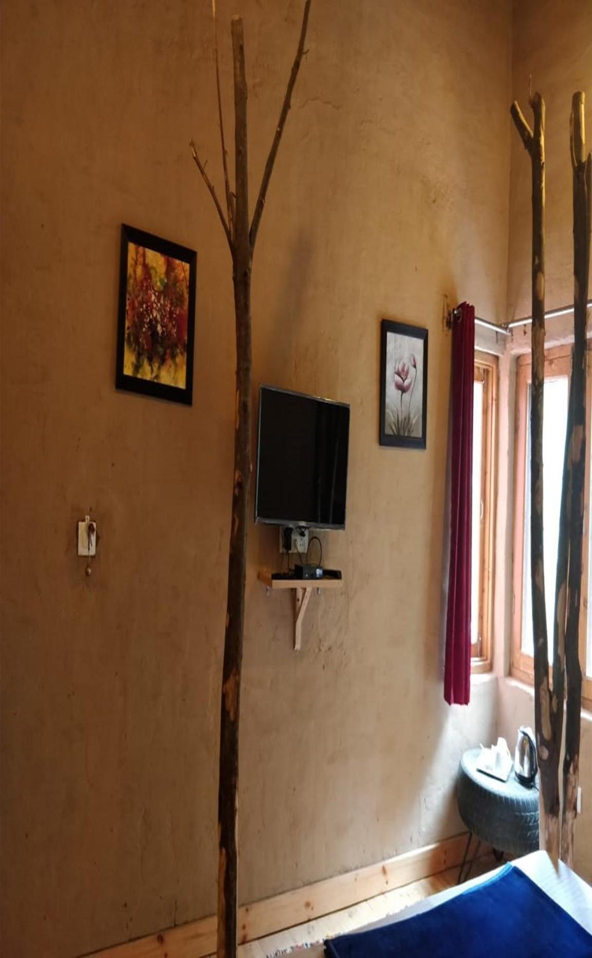 Offbeat Abodes - Tirthan Valley Banjār Екстериор снимка