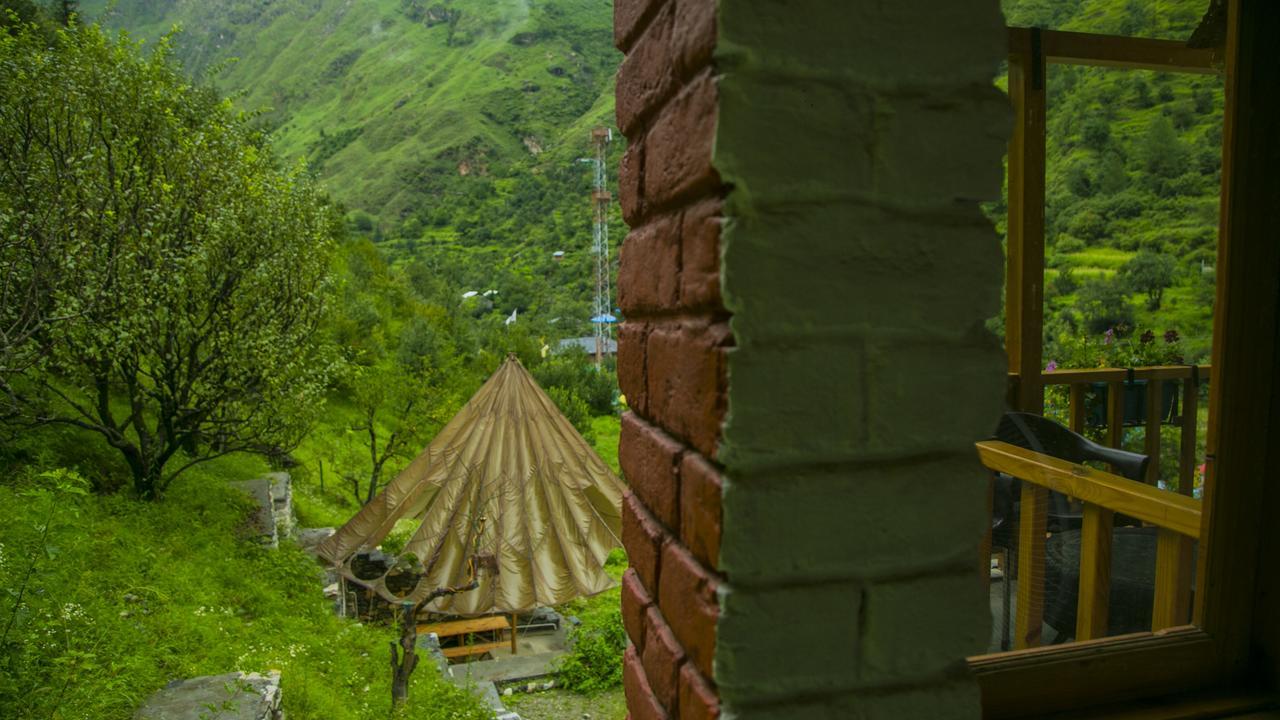 Offbeat Abodes - Tirthan Valley Banjār Екстериор снимка