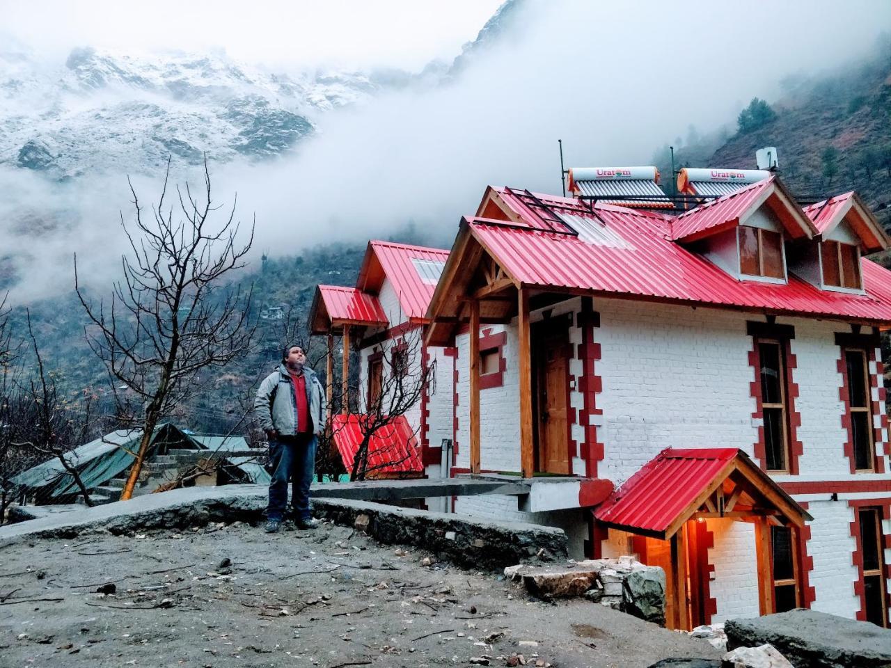 Offbeat Abodes - Tirthan Valley Banjār Екстериор снимка